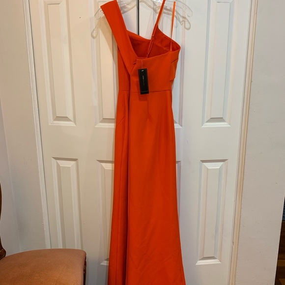 BCBG MAXAZRIA ELEGANT DRESS ORANGE - Picture 3 of 3